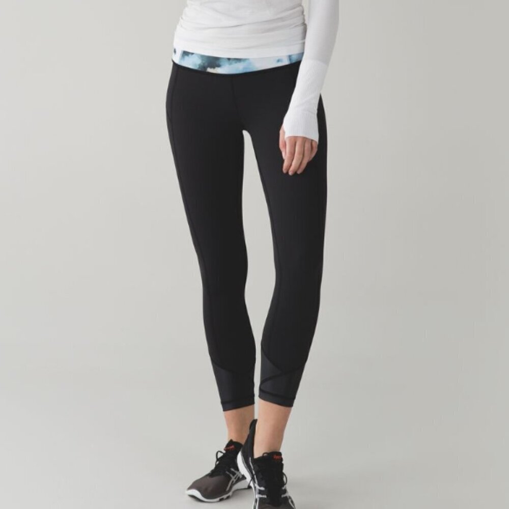 Lululemon Pace Queen Tight *Full-On Luxtreme Black /Blue Multi - Size 6